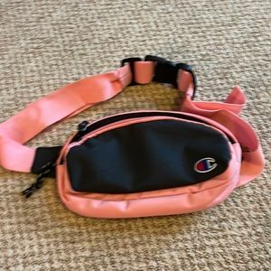 Champion Adjustable Belt Bag